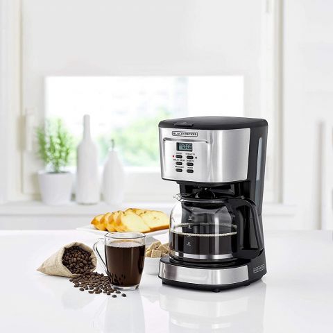 BLACK + DECKER Programmable Coffee Machine 12 Cup With Glass Carafe 150 ml 900 W