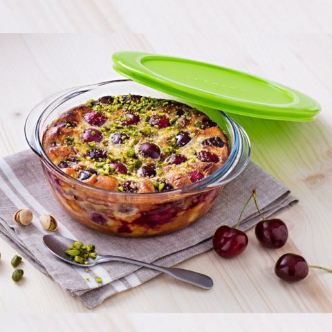 Pyrex Round Dish With Green Lid